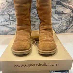 Ugg Fairfax Boots in Chestnut, size 9